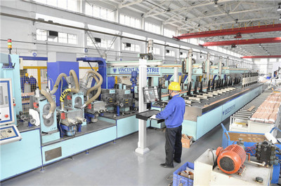 東方電機(jī)數(shù)字化車間通過驗收，打造發(fā)電設(shè)備智能制造未來工廠